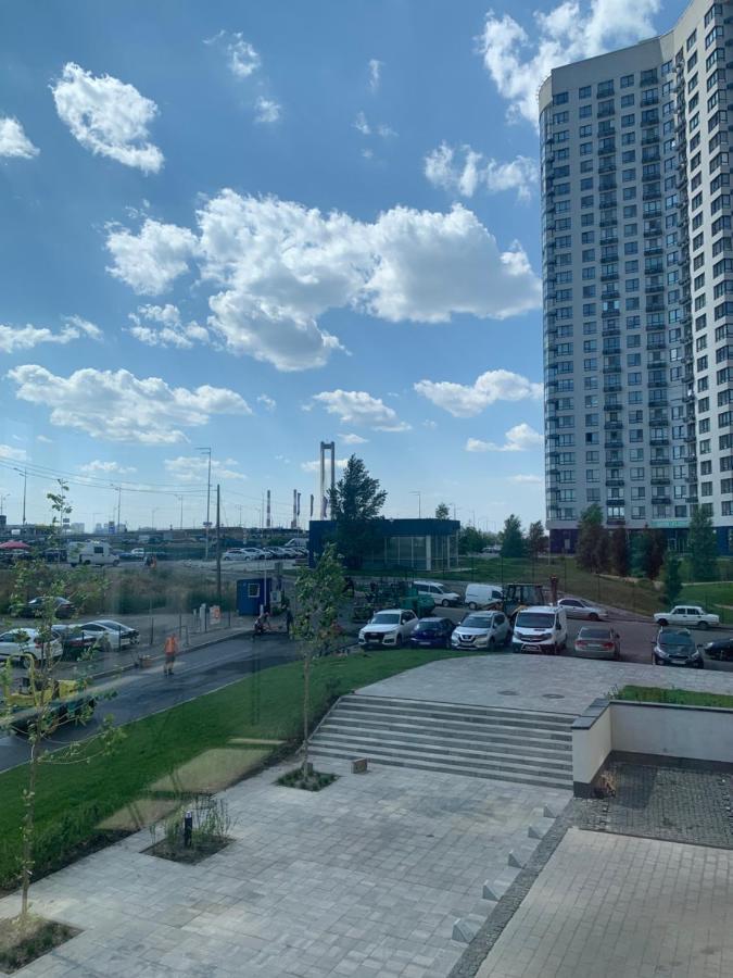 New 3 Rooms Apartment Near The Metro Station Kiev Bagian luar foto