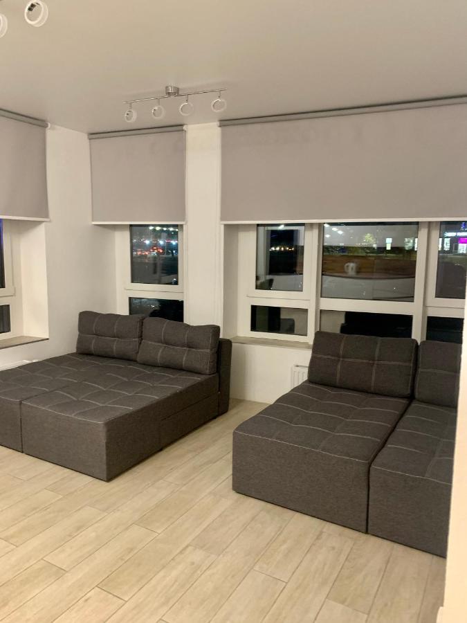 New 3 Rooms Apartment Near The Metro Station Kiev Bagian luar foto