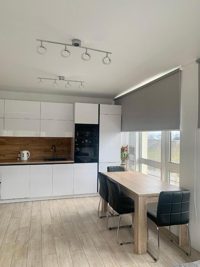 New 3 Rooms Apartment Near The Metro Station Kiev Bagian luar foto