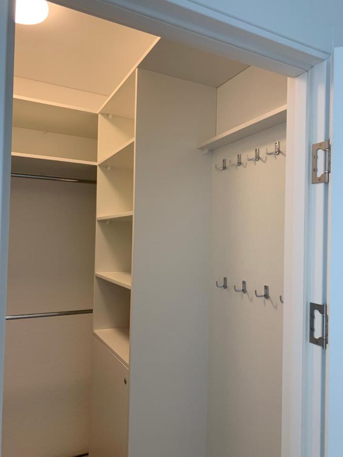 New 3 Rooms Apartment Near The Metro Station Kiev Bagian luar foto
