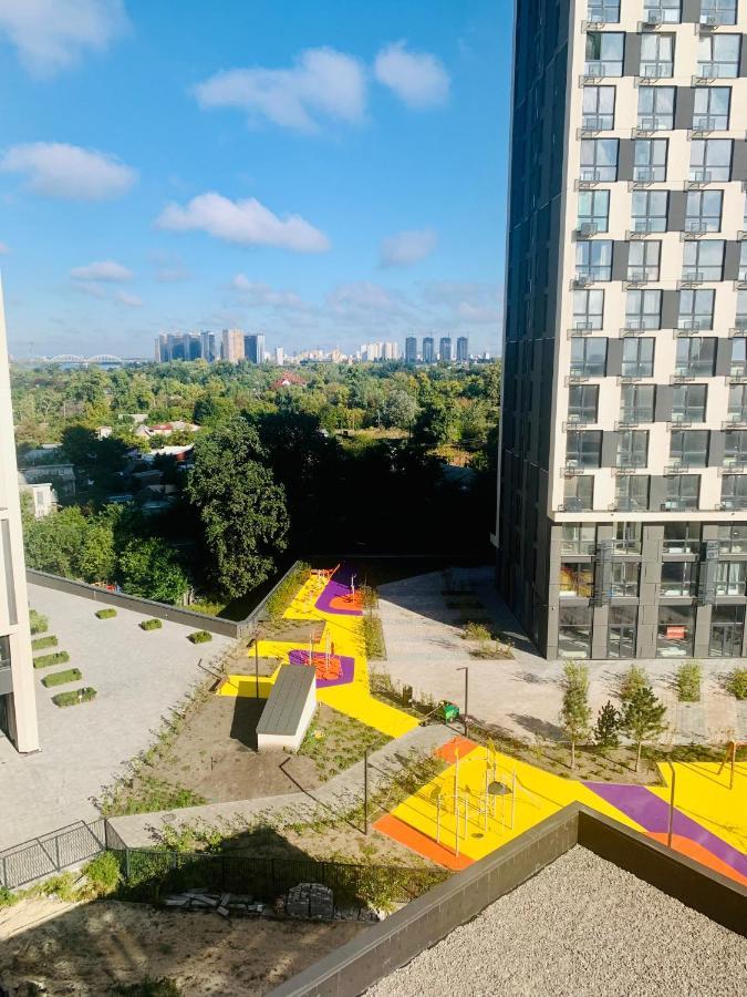 New 3 Rooms Apartment Near The Metro Station Kiev Bagian luar foto