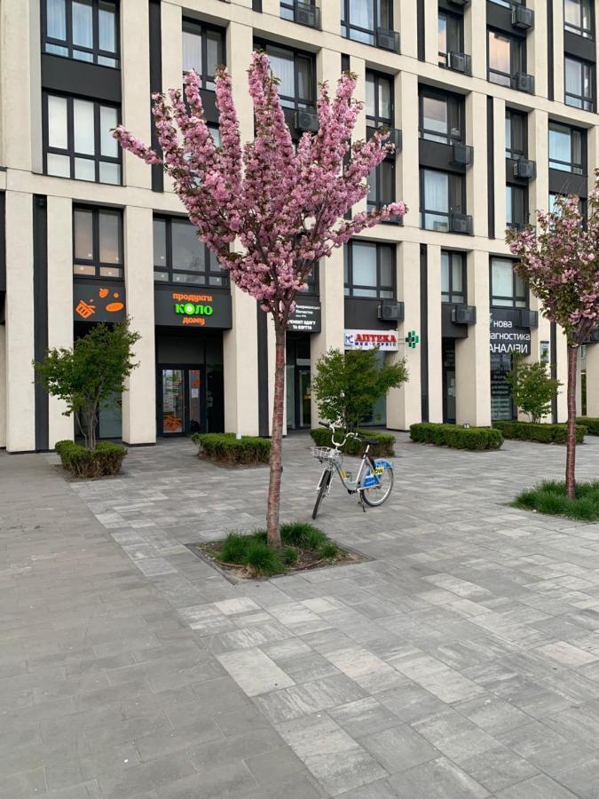 New 3 Rooms Apartment Near The Metro Station Kiev Bagian luar foto